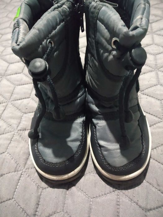 Топли ботуши непромокаеми