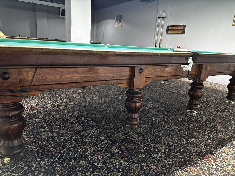 бильярдный стол