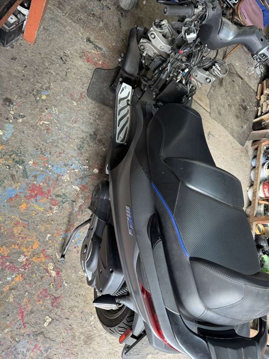 Пиаджо" МП-3" 250,400i,500 i(PIAGGIO" MP-3" 250,400i-2018г) на части