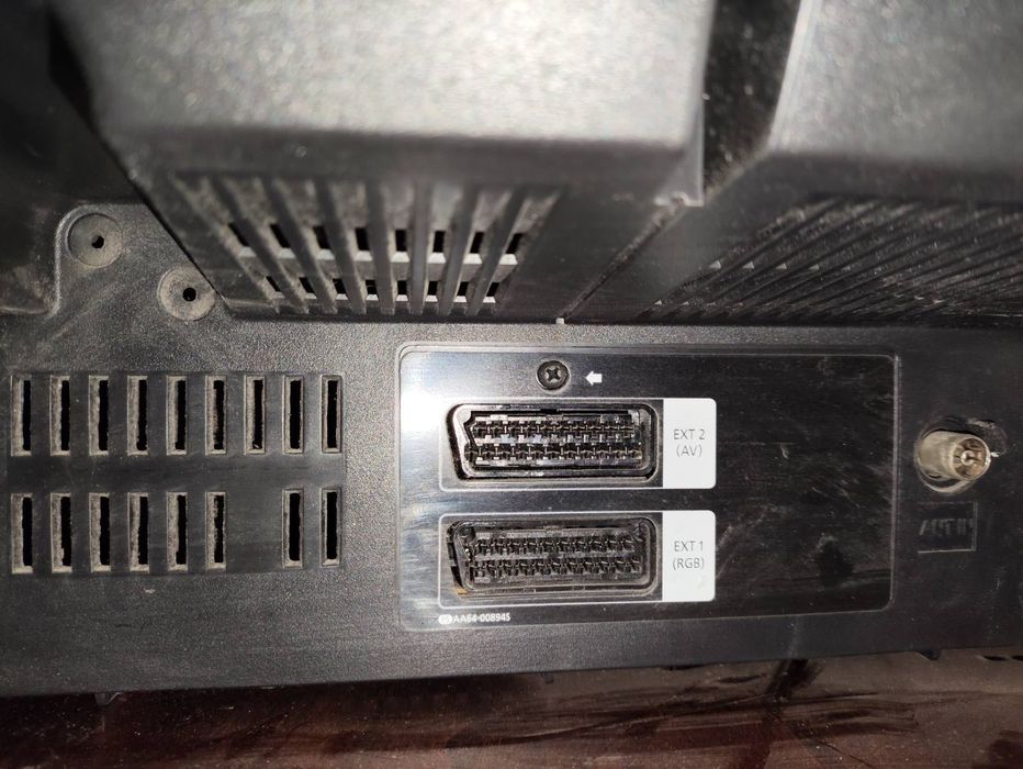 Телевизор SAMSUNG CW-21Z403N