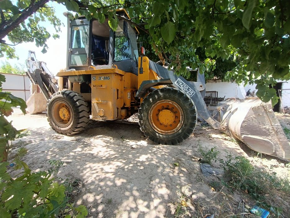 Ekskavator pagruzchik wz30-25