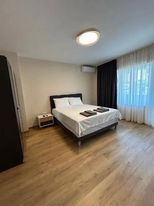 Дава се под наем Четиристаен апартамент в Варна, Център - 110 кв.м за 1500 € - Снимка #5