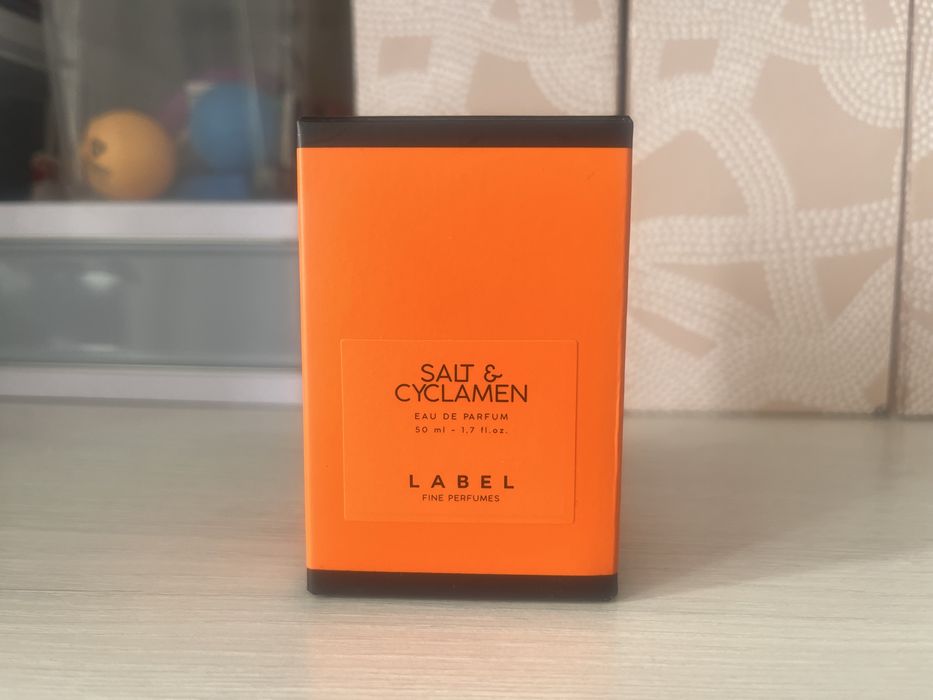 Parfum, label salt & cyclamen