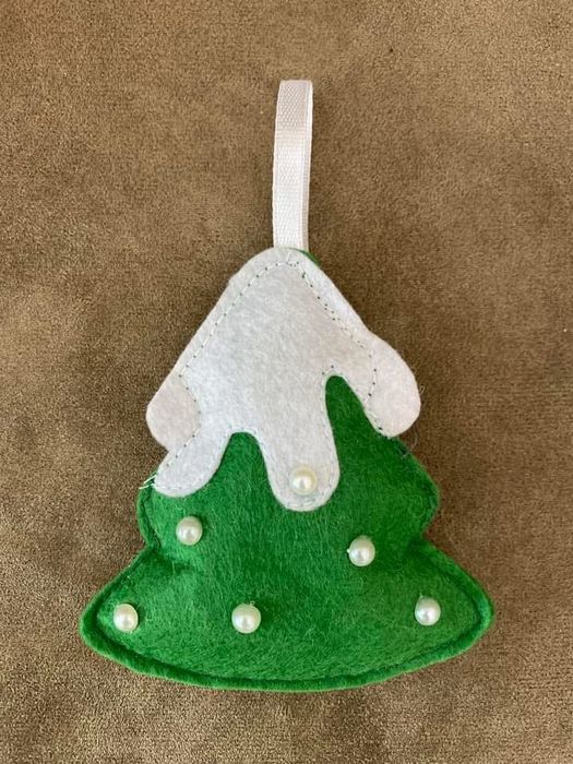 Коледни играчки от филц