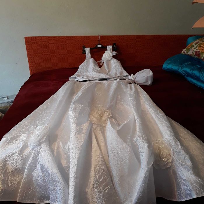 Vând rochie mireasă