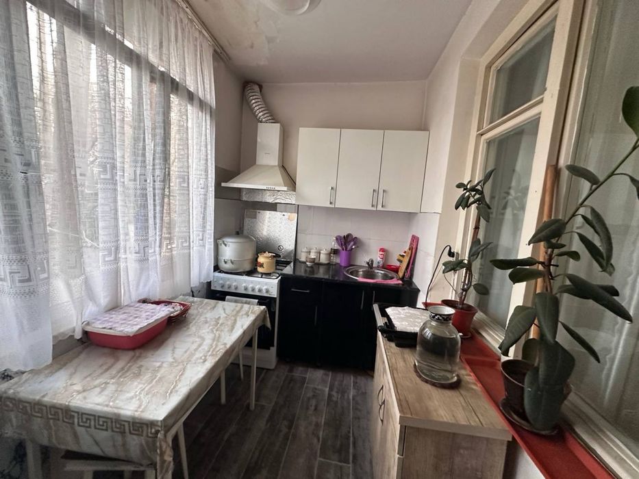 Феруза Продается квартира 3/1/4 балкон 1.5х3