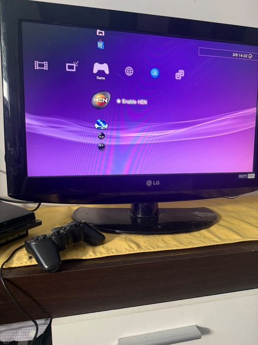 Vand ps3 slim modat cu o maneta