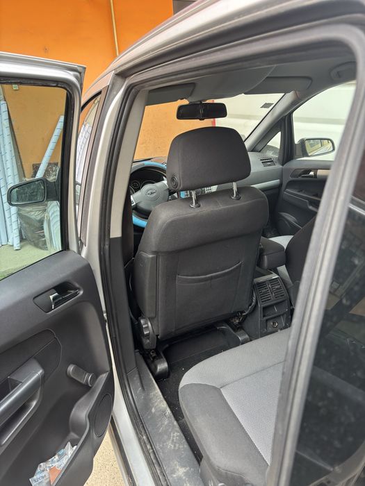 Opel zafira an 2009,1,7 diesel