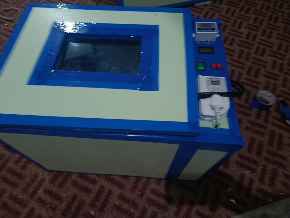 Inkubator 60 tali 12/220v ishlaydi