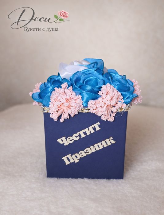 Кутии с вечни рози