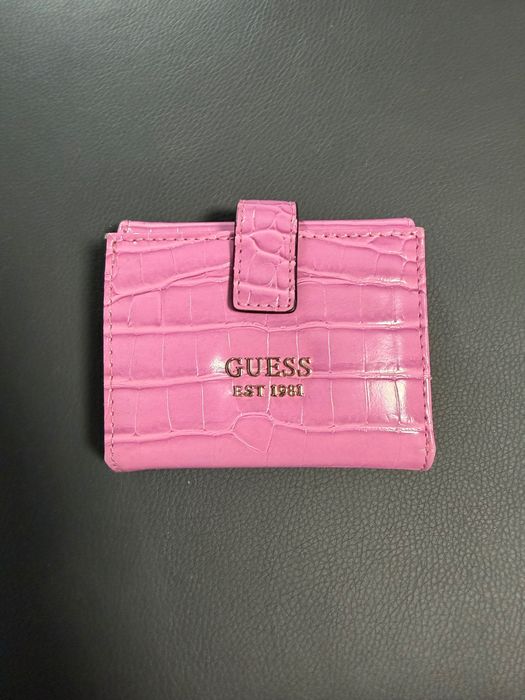 Розово портмоне Guess