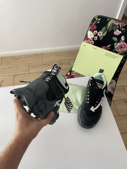 Adidasi OFF White ODSY 1000
