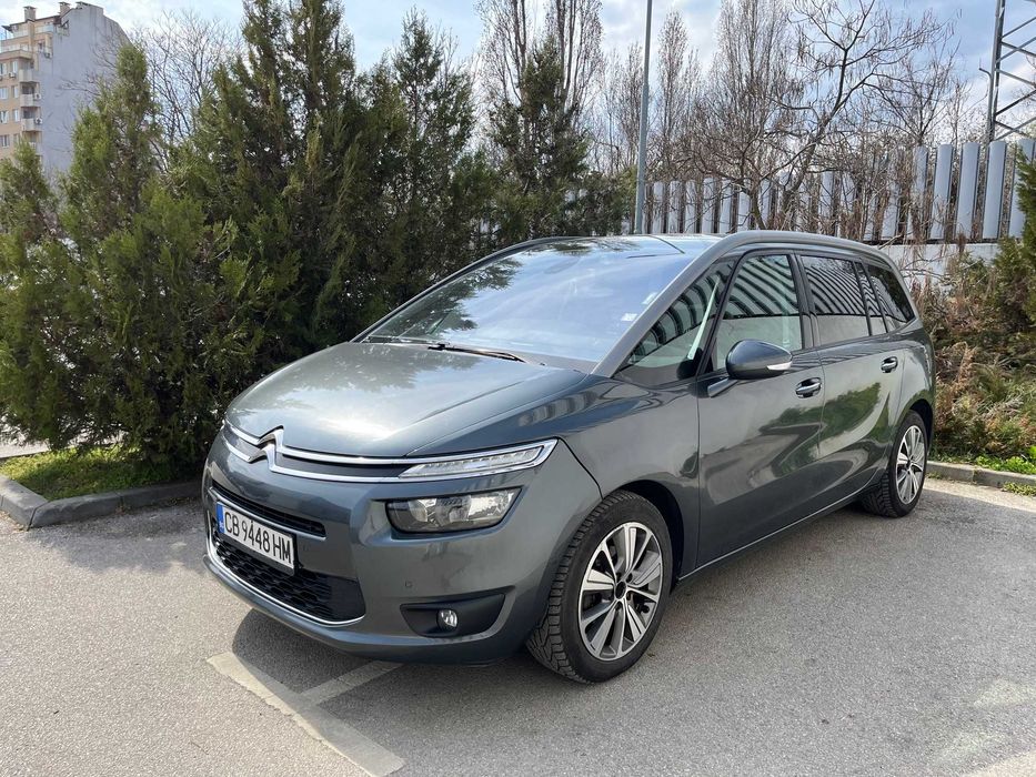 7-местен автомобил под наем София | Rent a Car