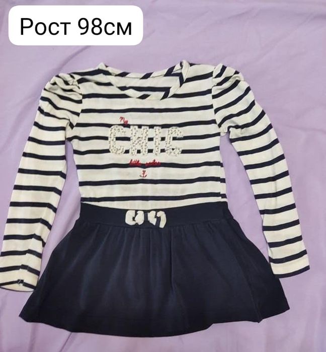 Продам детские платья б/у