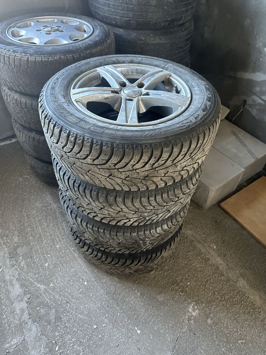 Продам зимние шины на дисках