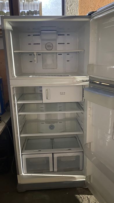 Холодильник  Samsung