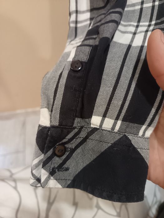 Дамска карирана черна риза