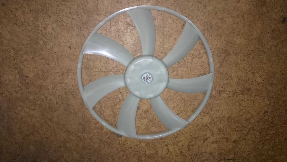 диффузор радиатора на Toyota Yaris