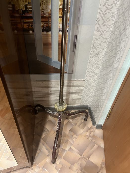 Продам вешалку  для вешей