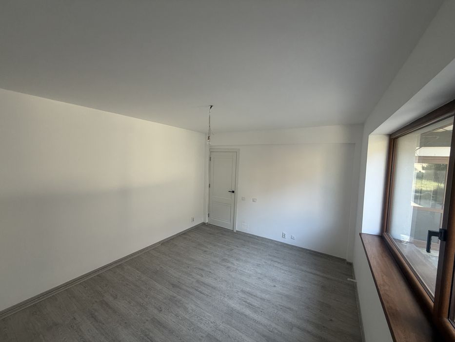 Proprietar !!! Vand apartament cu 2 camere