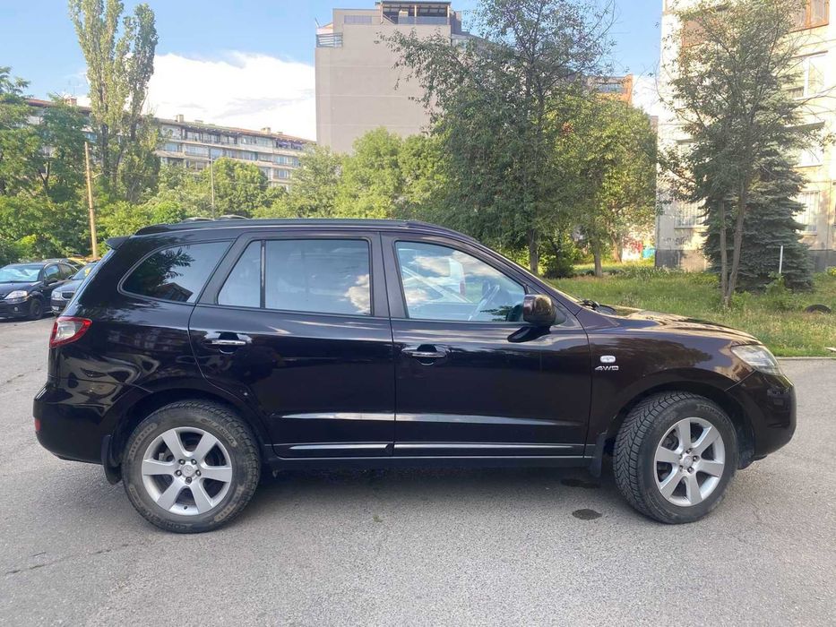 Джип Hyundai Santa Fe