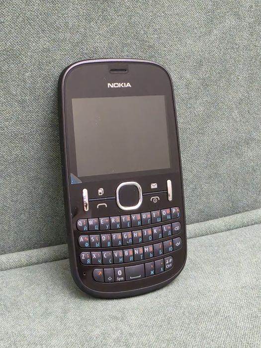 Nokia Asha 200 новый