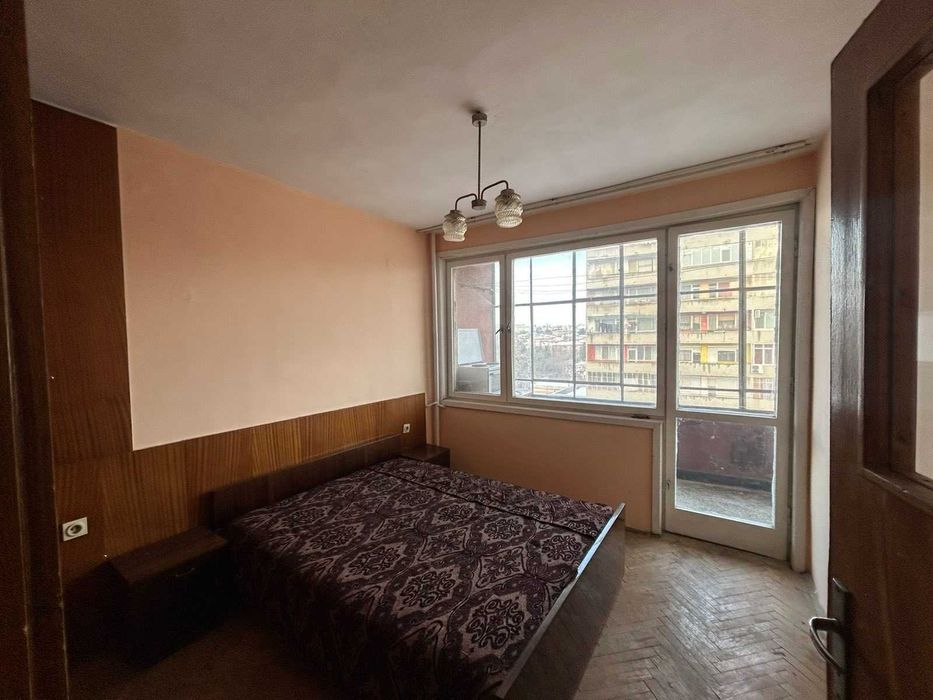 Тристаен апартамент, 89кв.м, кв. Запад, гр. Попово