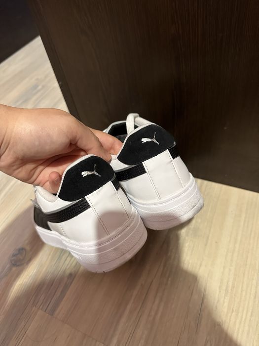 Маратонки Puma.