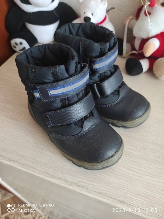Продам зимние ботиночки.