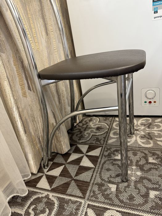 Продам стол со стульями