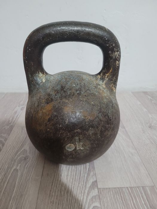 Продам гирю 24кг