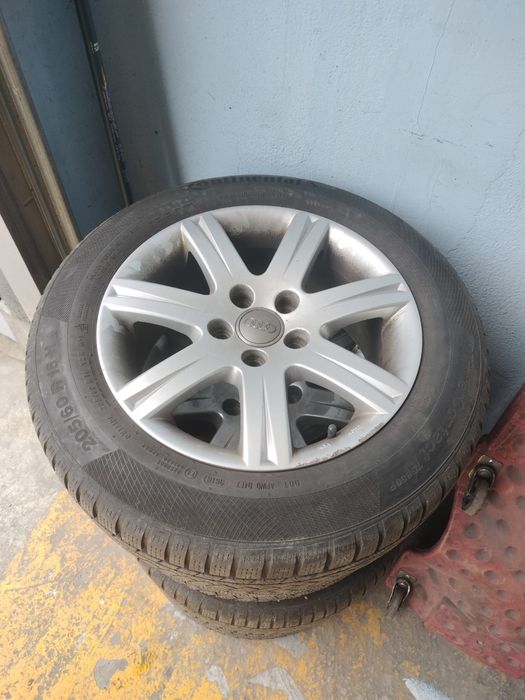 Vand sau schimb cu jante pt duster r17