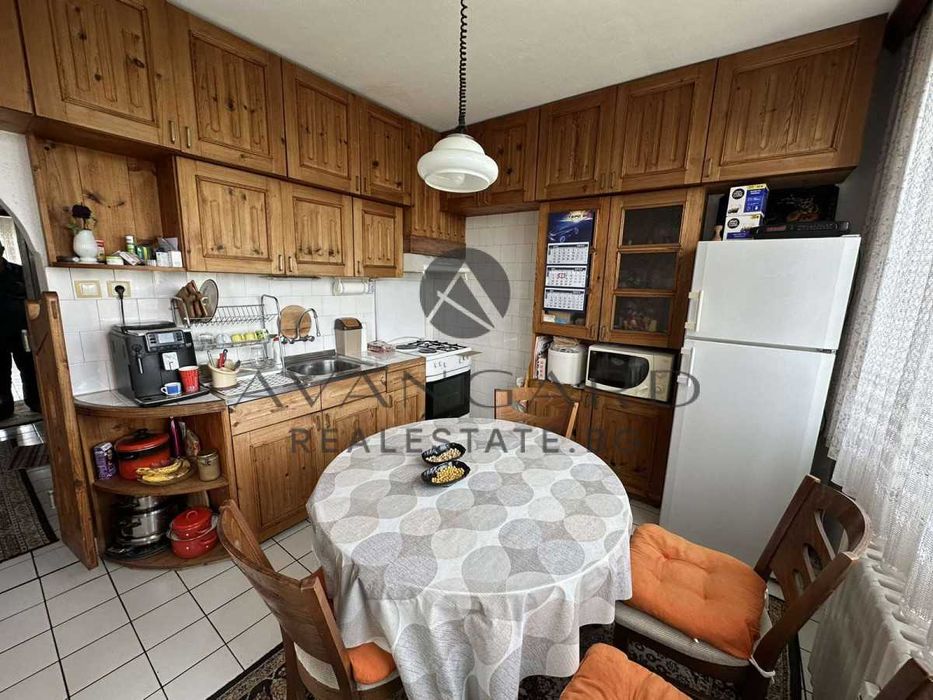 Продава се Тристаен апартамент в Пловдив, Център - 92 кв.м за 1631 €/кв.м - Снимка #6