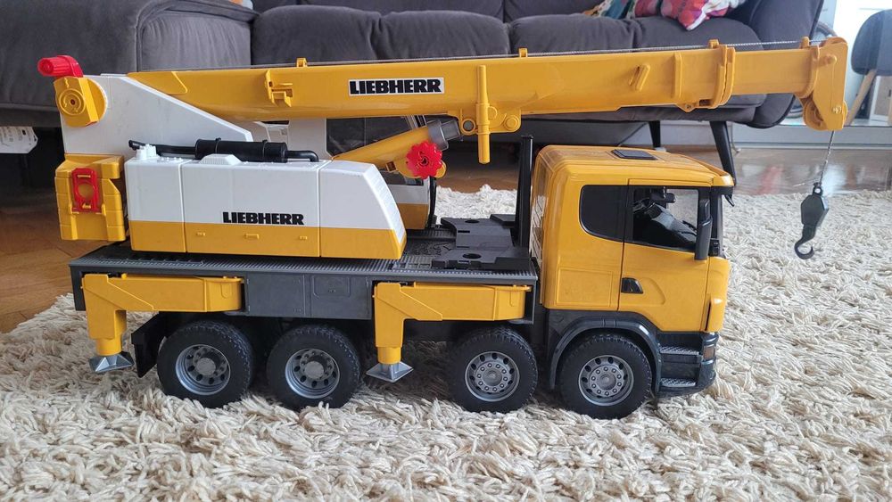 Scania cu macara Liebherr - Bruder 3571 Ausa Minidumper - Bruder 02449