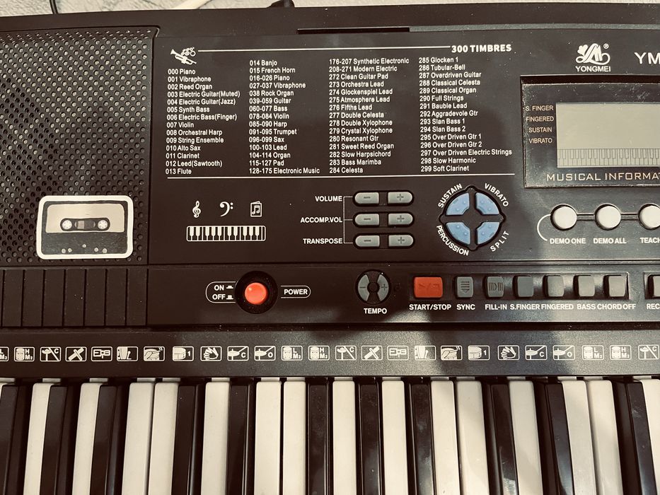 синтезатор YONGMEI YM-3800