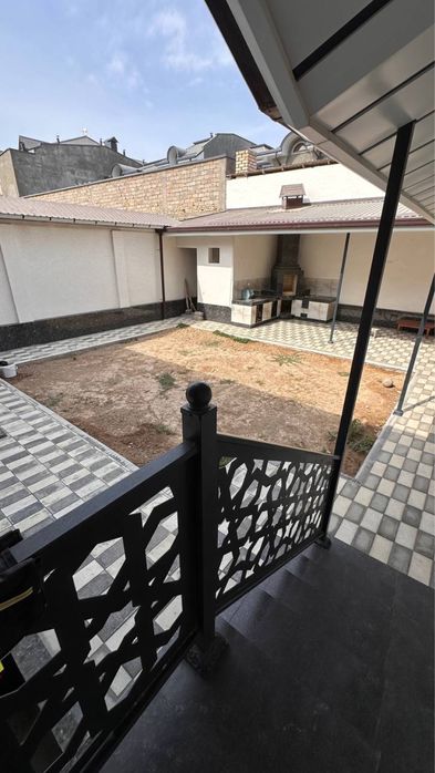 Срочно! Янги 16 йиллик 2,5 сот 4 хона, 1 хол, жилой подвал