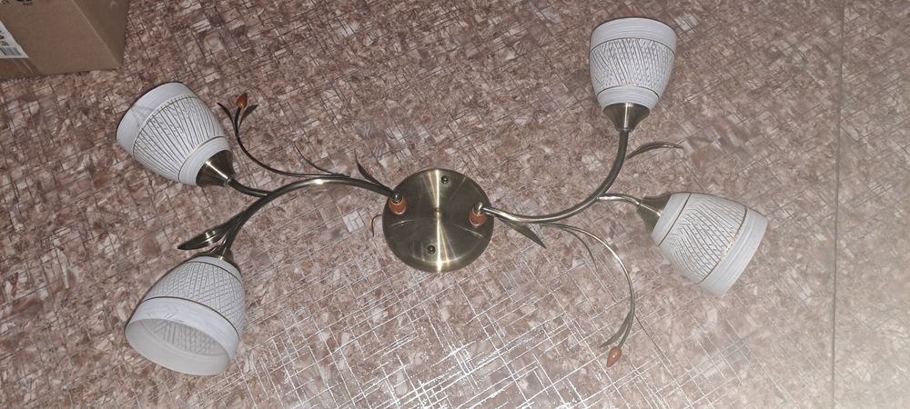 Люстра 4 рожка 75 см длина