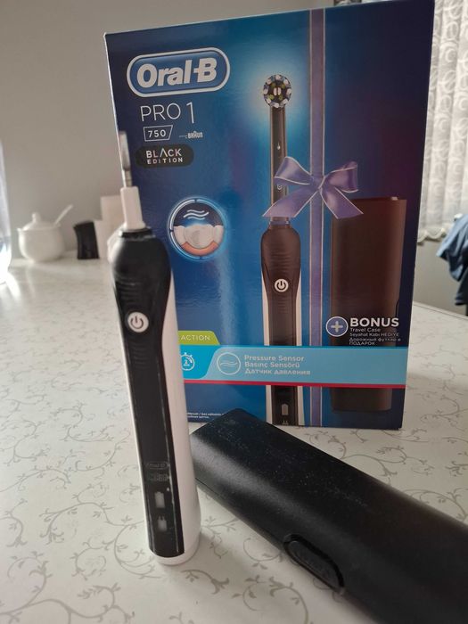 Електрическа четка Oral-b PRO 1