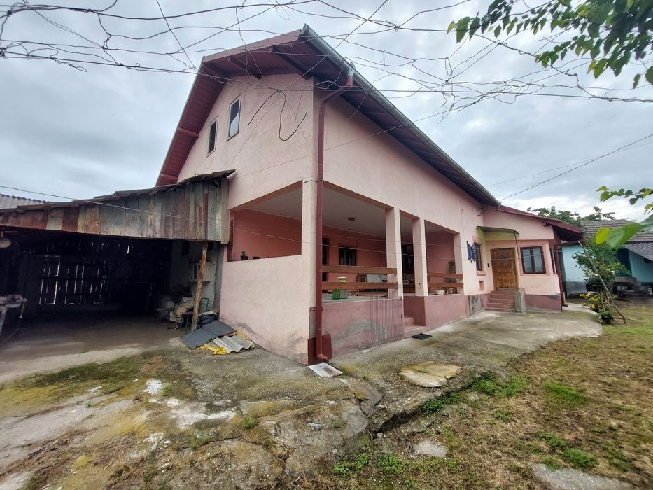 Vând casa zona Budesti