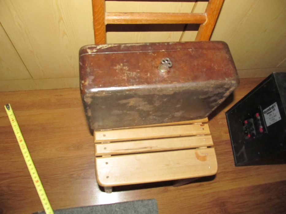 метална касичка с ключе ,  каса ,  сейф