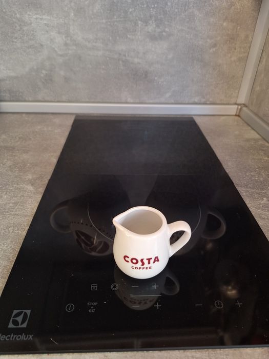 Чаши различни видове , чаша за кафе и кутия за кафе