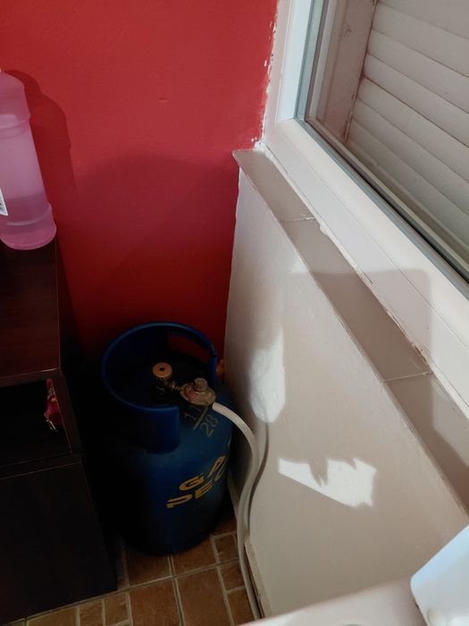 Vand aragaz cu butelie