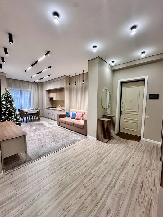 Продам в ЖК Казахстан 3/6/10, 88 кв.м + балкон