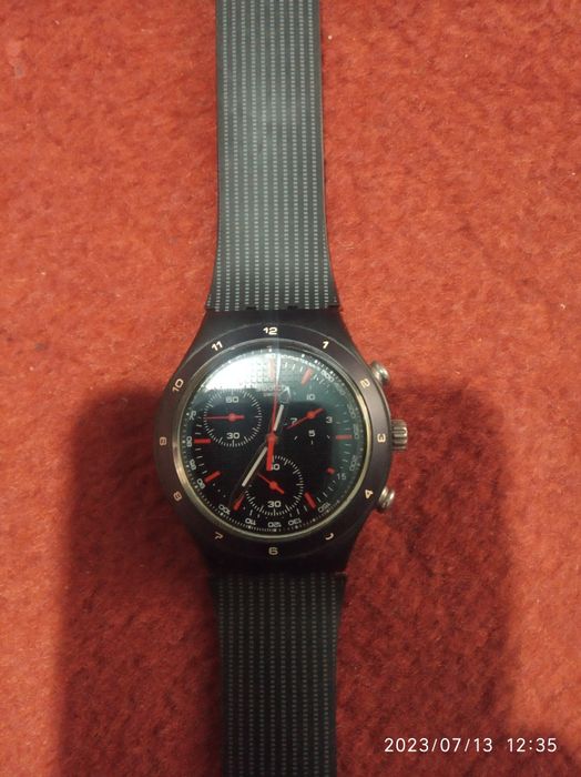 Продаеться swatch.