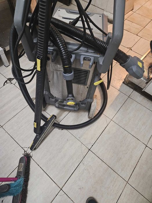 Aspirator si Spalator PROFESIONAL cu abur Karcher SGV 6/5