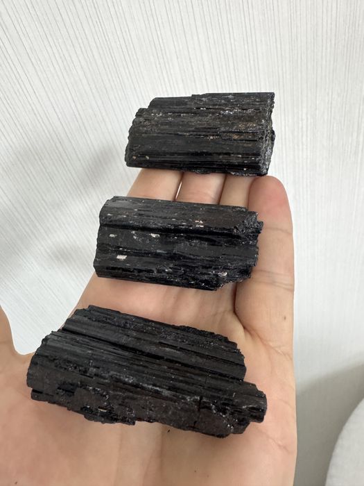 3 бр Черен Турмалина от Бразилия,Кристал,Минерал ,Черен Турмалин.