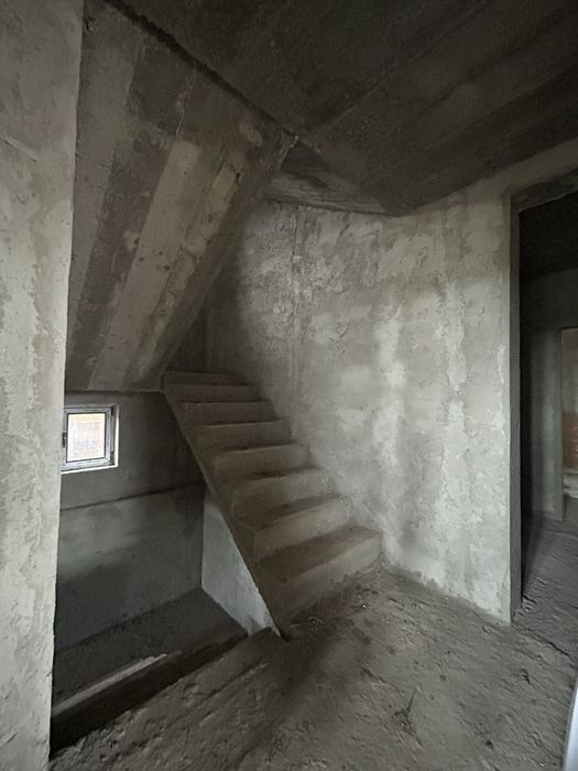 Casa in Miroslava Vorovesti in apropiere de TLT suprafața casei 326 mp utili  Teren 1189 mp preț 150.000 de euro