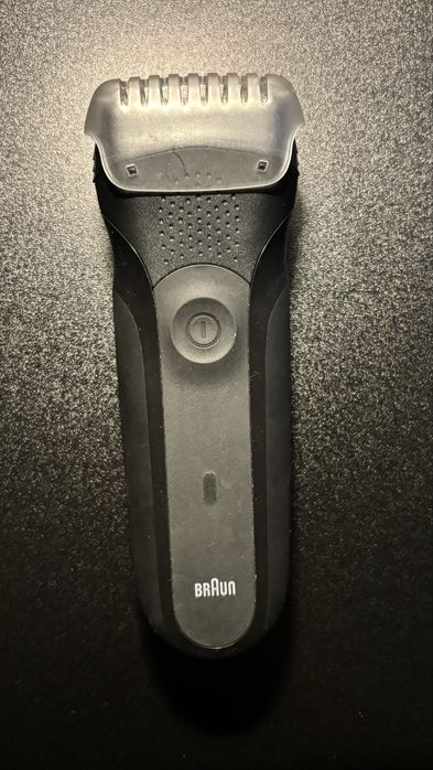 Aparat de ras BRAUN Series 3 300S, acumulator, autonomie 30 min, negru