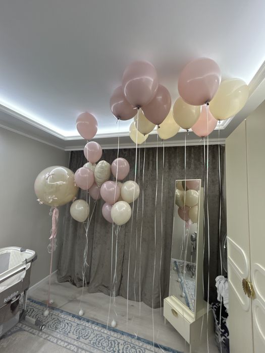 Большой шар с надписью