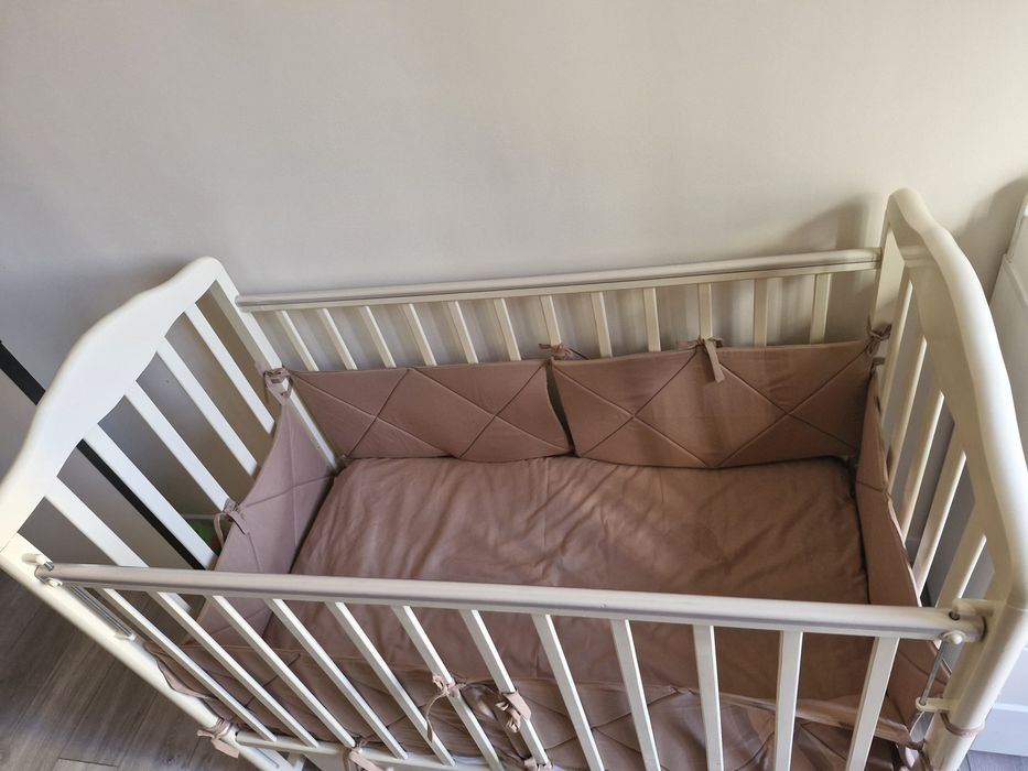 Продаю манеж в хорошем состоянии